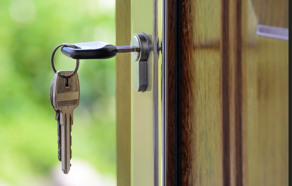 key inside door lock